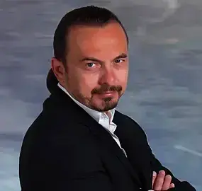 Дмитрий Комаров