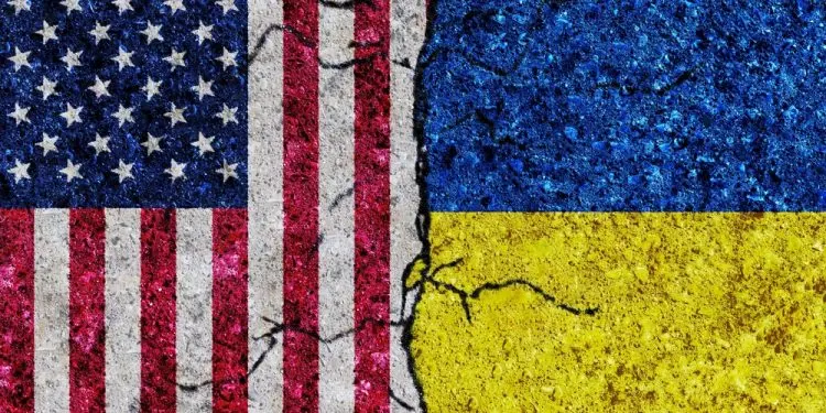 Трамп планирует депортировать 200 000 украинцев