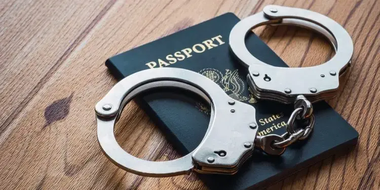 Агенты ICE задержали гражданина США