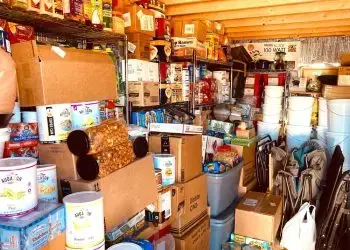 Американцы массово скупают продукты на фоне новых тарифов Трампа