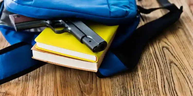 школьника отчислили