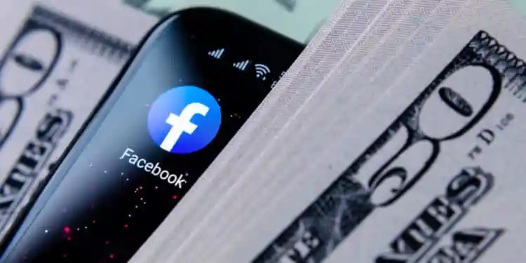 Facebook начал выплачивать деньги