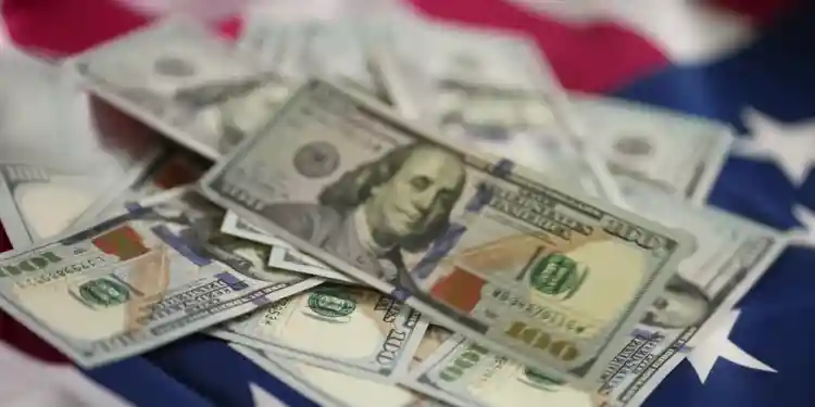 До $2000 каждому американцу
