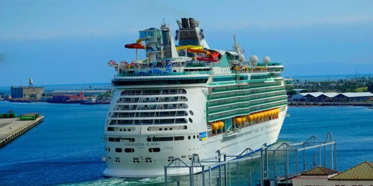 смерть на круизном лайнере Royal Caribbean пассажир Калифорния
