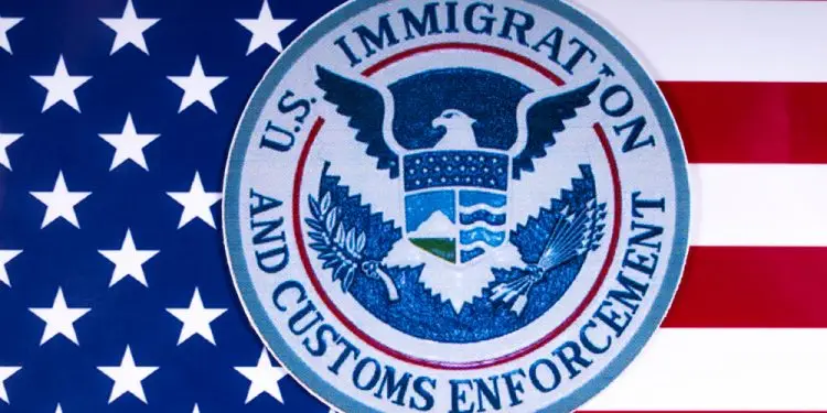 ICE депортировала десятки граждан США