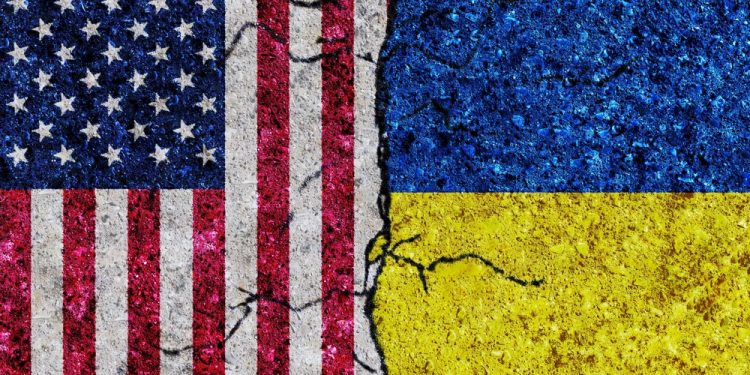 Трамп планирует депортировать 200 000 украинцев